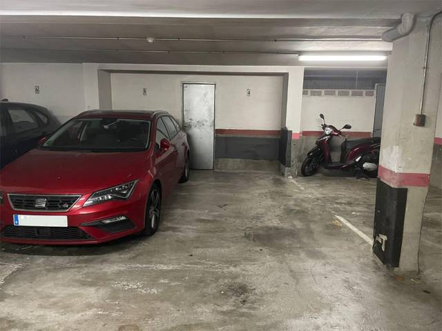 Garaje en Alquiler en Carrer d'Ercilla, 69 en El Guinardó
