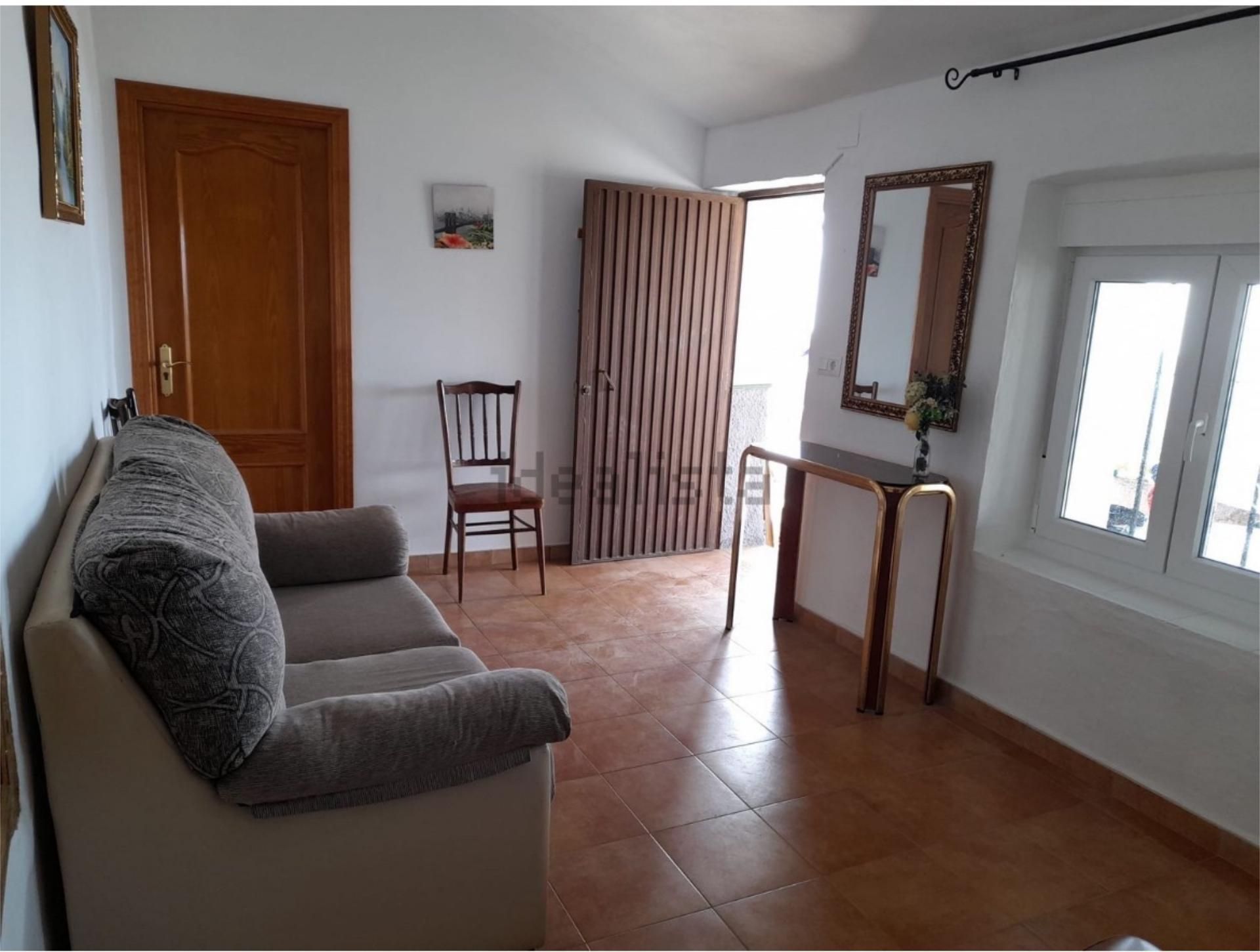 Sala d'estar de Finca rústica en venda en Sayalonga amb Aire condicionat i Terrassa