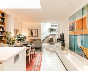 Living room of Single-family semi-detached for sale in  Sevilla Capital  with Air Conditioner and Terrace