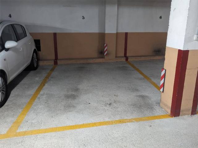 Garaje en Venta en Rúa Álvaro Cunqueiro, 6 en Vilagarcía