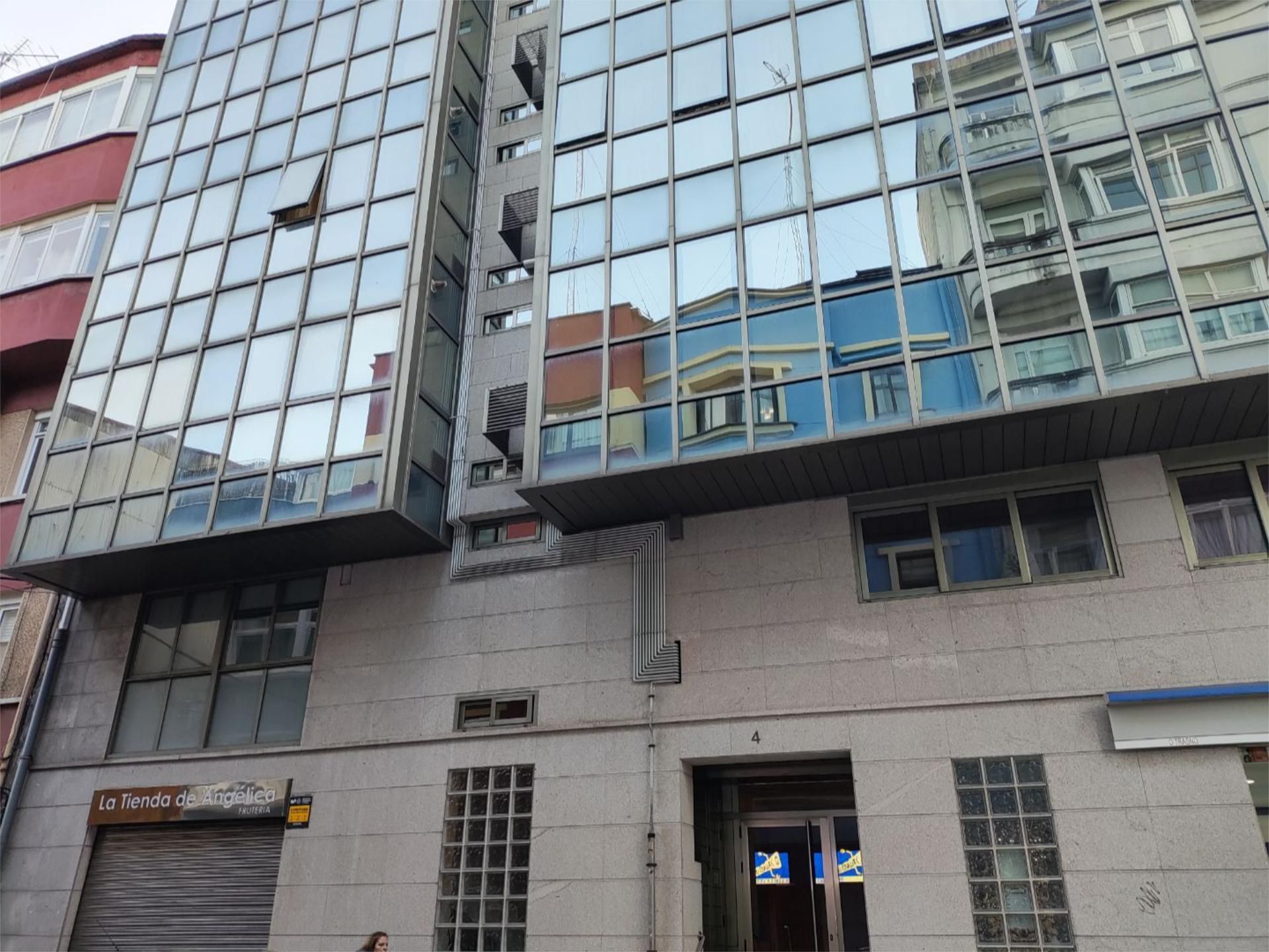 Vista exterior de Oficina de lloguer en A Coruña Capital 