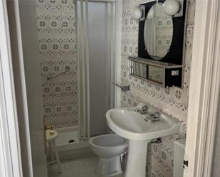 Bathroom of Flat for sale in San Fernando  with Balcony