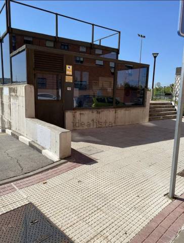 Garaje en Alquiler en Calle los Arces, 12 en Prado Santo Domingo - Ensanche