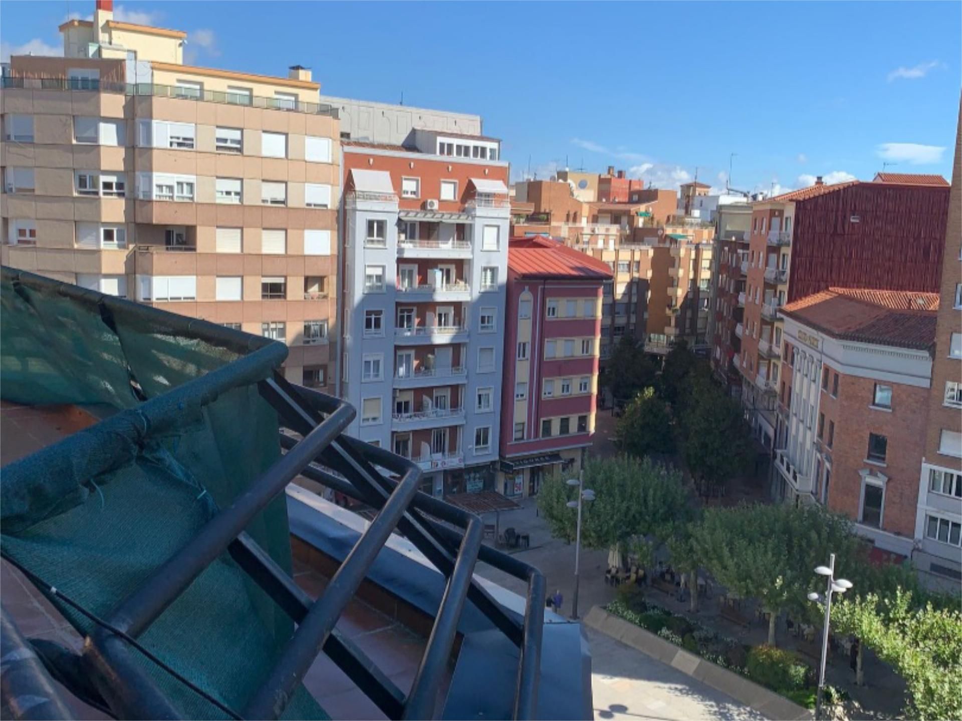 Exterior view of Attic for sale in León Capital   with Heating, Parquet flooring and Terrace