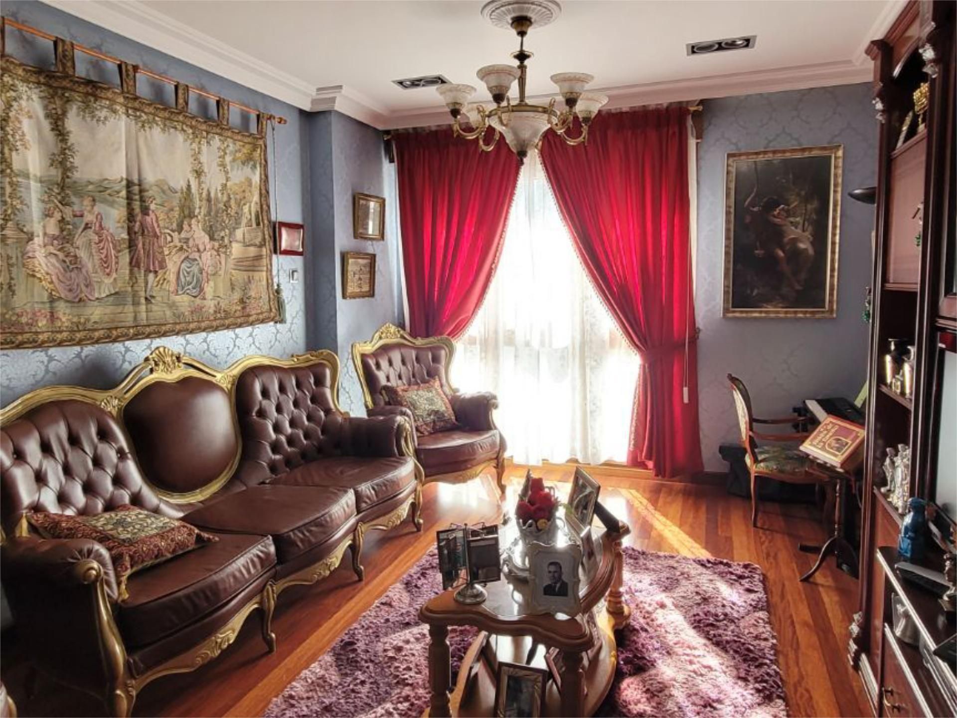 Living room of Flat for sale in Oviedo   with Heating, Private garden and Parquet flooring