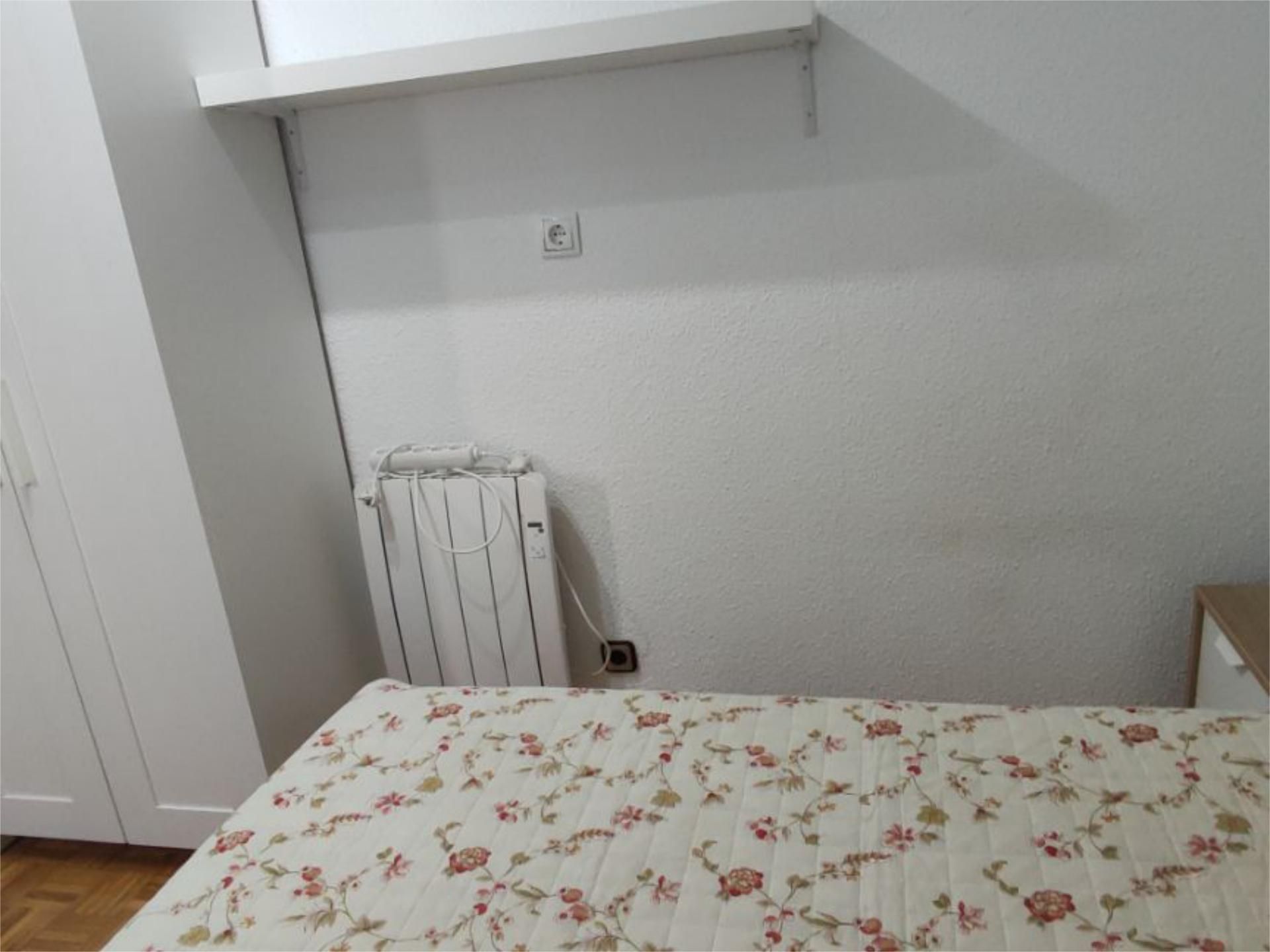 Flat to share in Calle Río Nalón, 1, Venecia - Nueva Alcalá