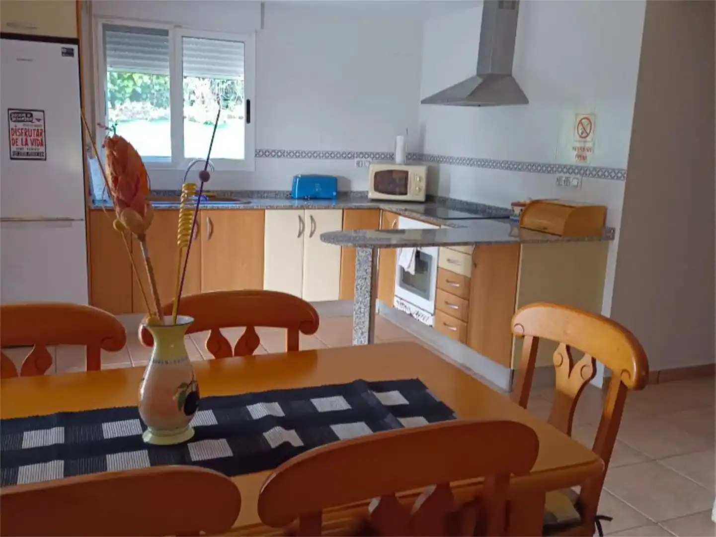Piso de alquiler en Avinguda Muntanyars, 4, Oliva Playa Cocina de Piso de alquiler en Oliva con Aire acondicionado, Calefacción y Parquet