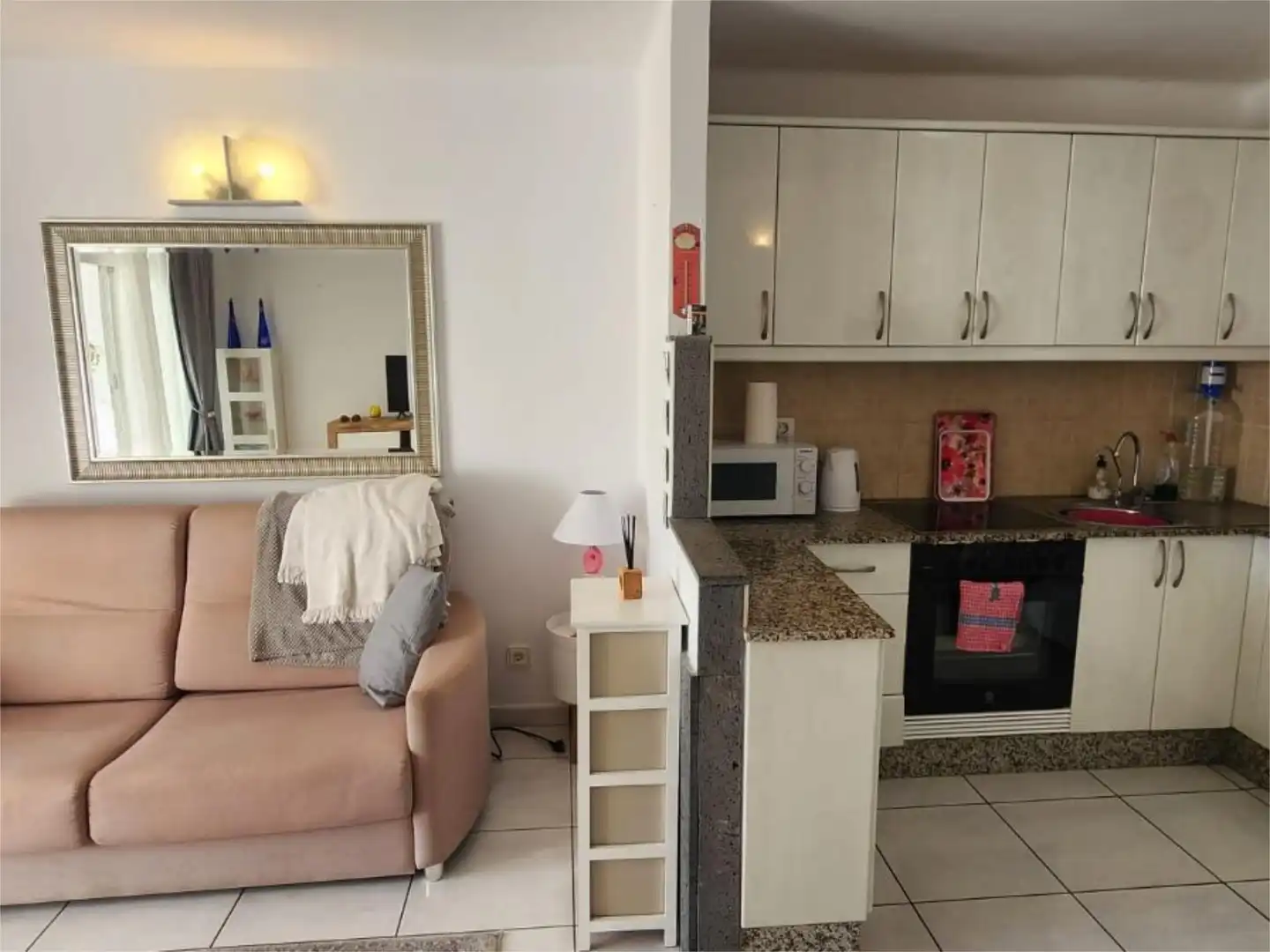 Flat for sale in Calle Princesa Teguise, 18, Puerto del Carmen Kitchen of Flat for sale in Tías with Terrace and Furnished