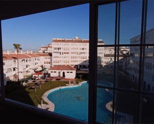 Schlafzimmer von Wohnungen miete in El Portil mit Terrasse und Schwimmbad