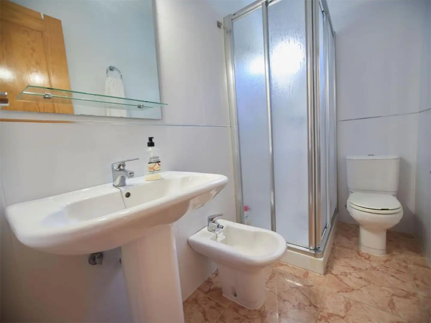 Baño de Piso en venta en Cabo de Gata con Terraza, Amueblado y Balcón