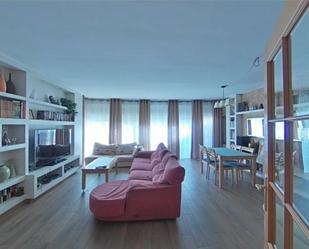 Sala d'estar de Casa o xalet en venda en Valdemoro amb Terrassa i Piscina