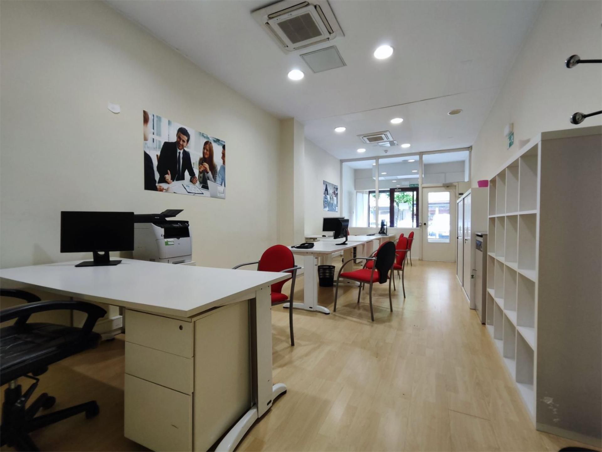 Premises to rent in  Pamplona / Iruña  with Air Conditioner, Parquet flooring and Furnished