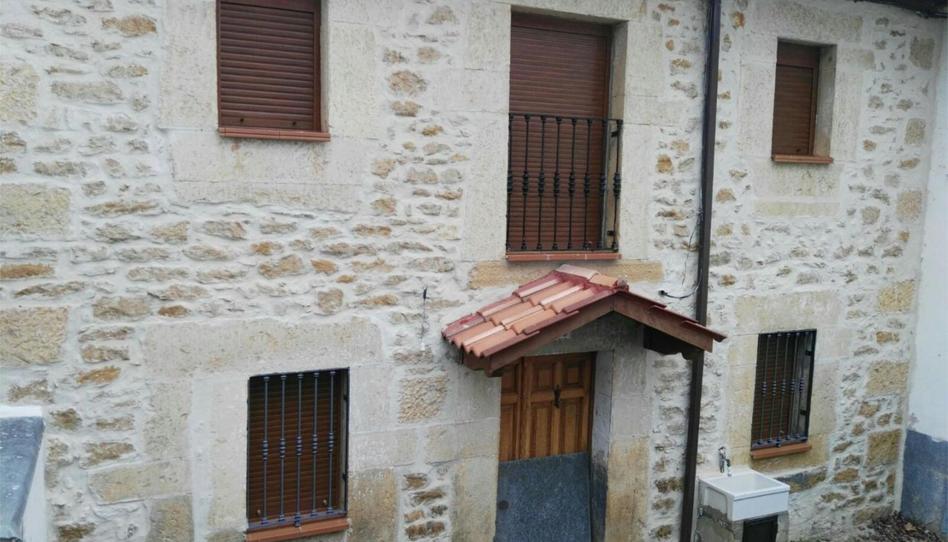 Casa adosada en venda a Calle Teniente Coronel Bocinos, 33, Boñar, León - imatge 1 Foto 1 de Casa adosada en venda a Calle Teniente Coronel Bocinos, 33, Boñar, León