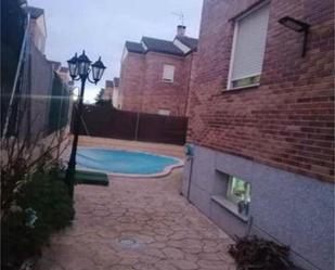 Swimming pool of Single-family semi-detached for sale in Ugena  with Terrace and Swimming Pool