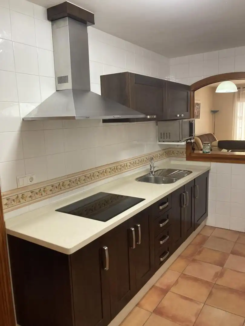 Apartament de lloguer a Calle Playas de la Ensenada, 28, Almerimar Cuina de Apartament de lloguer en El Ejido amb Aire condicionat, Moblat i Rentadora