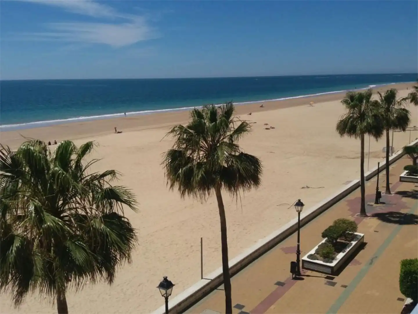 Apartamento de alquiler en Calle Santa Marta, 1, Centro - La Costilla Vista exterior de Apartamento de alquiler en Rota con Calefacción, Jardín privado y Amueblado