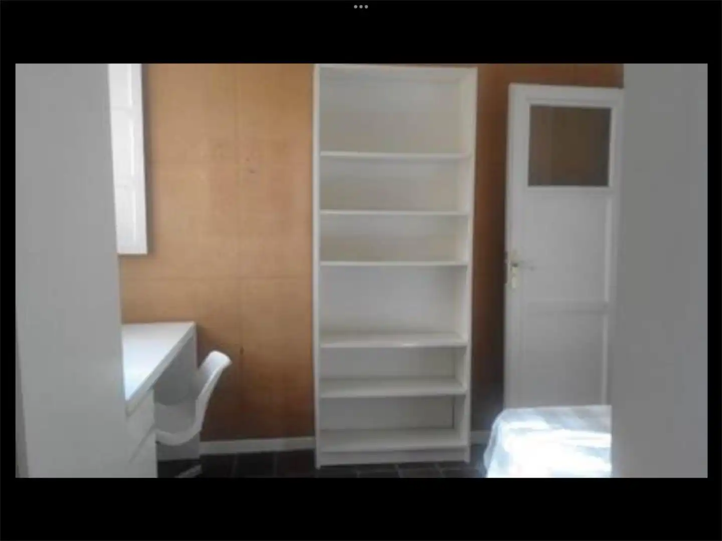 Room in Calle Orense, 38, La Cabaña Bedroom of Houses for share in Pozuelo de Alarcón with Heating, Private garden and Terrace