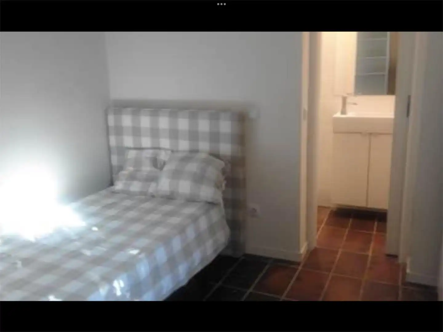 Room in Calle Orense, 38, La Cabaña Bedroom of Houses for share in Pozuelo de Alarcón with Heating, Private garden and Terrace
