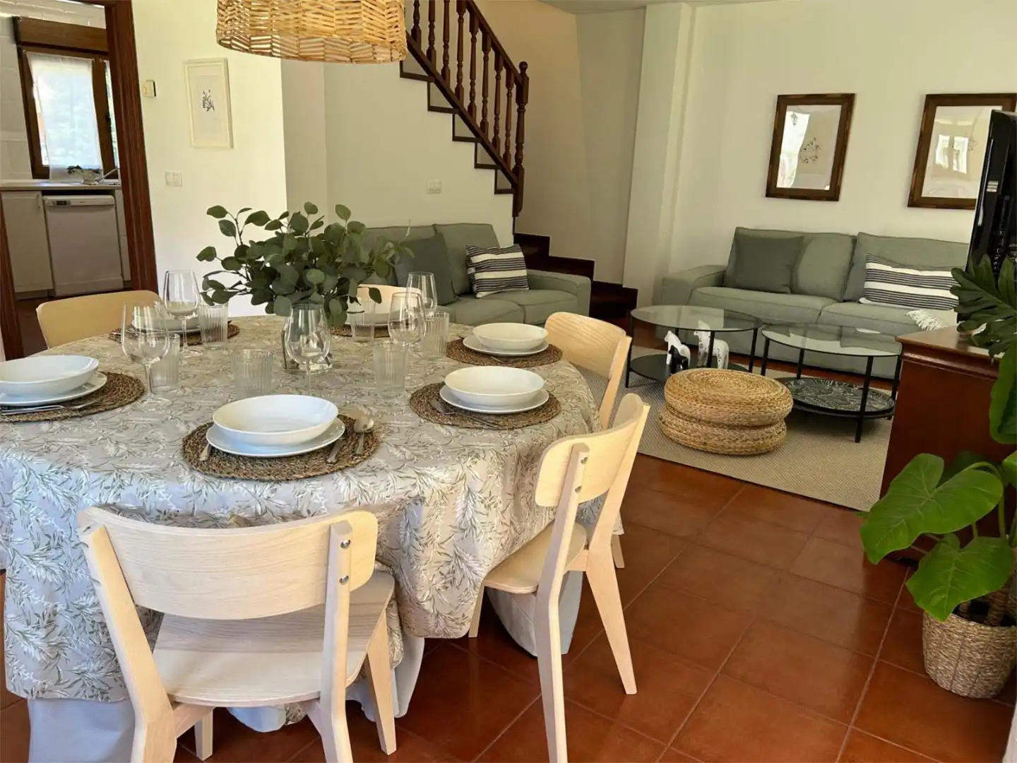 Casa o chalet de alquiler en Barrio la Plaza, 54, Valdáliga Comedor de Casa o chalet de alquiler en Valdáliga con Calefacción, Jardín privado y Parquet