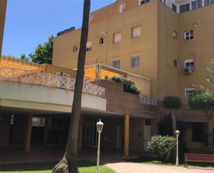 Vista exterior de Apartament de lloguer en El Puerto de Santa María amb Aire condicionat, Piscina i Balcó