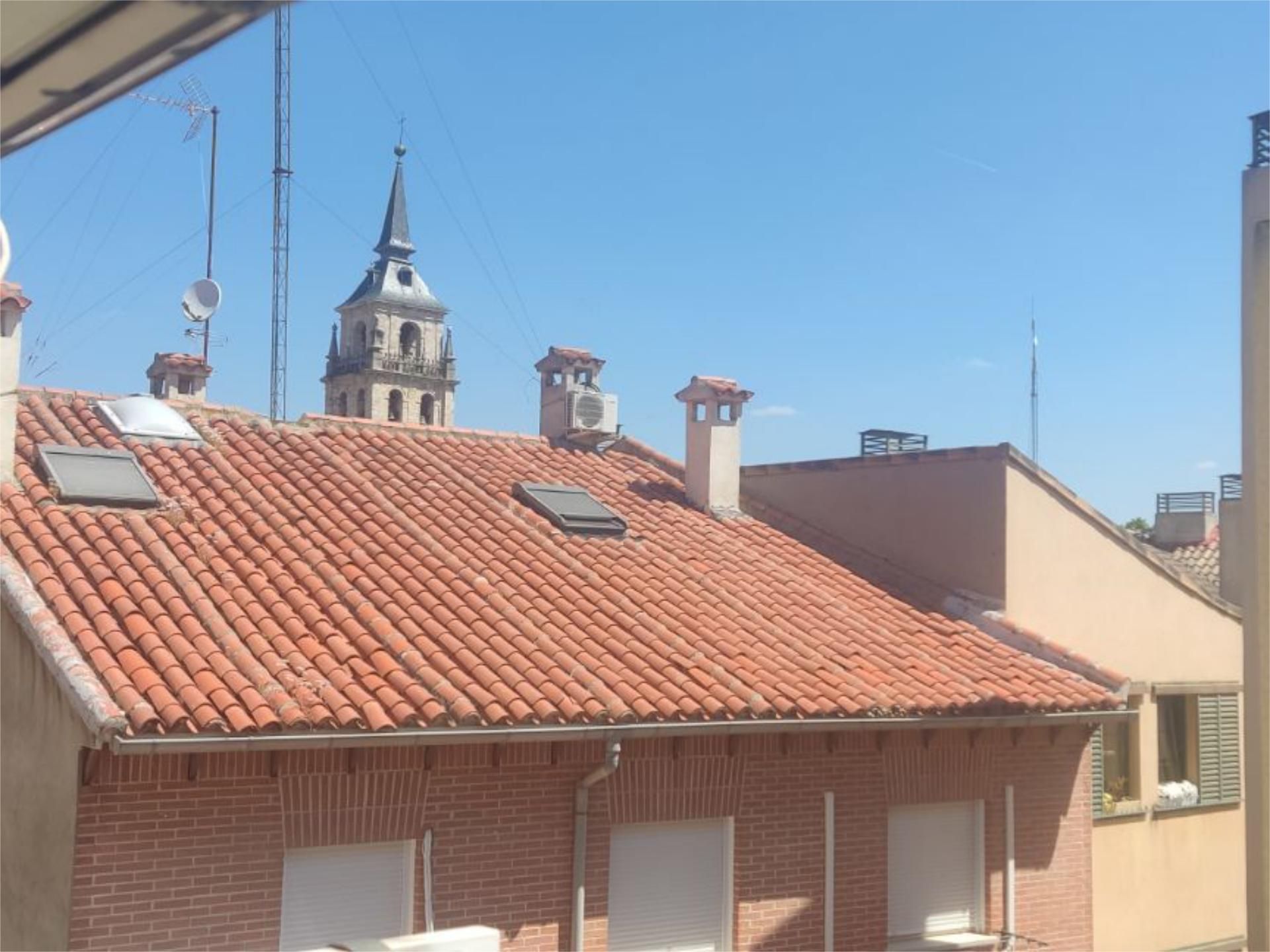 Exterior view of Flat for sale in Alcalá de Henares  with Air Conditioner and Furnished