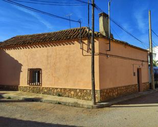 Exterior view of Single-family semi-detached for sale in Casas de Guijarro  with Terrace