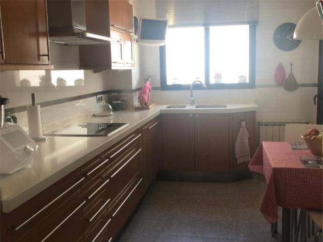 Piso en Alquiler en Plaça Nou d'Octubre, 3 en Camino de Onda - Salesianos