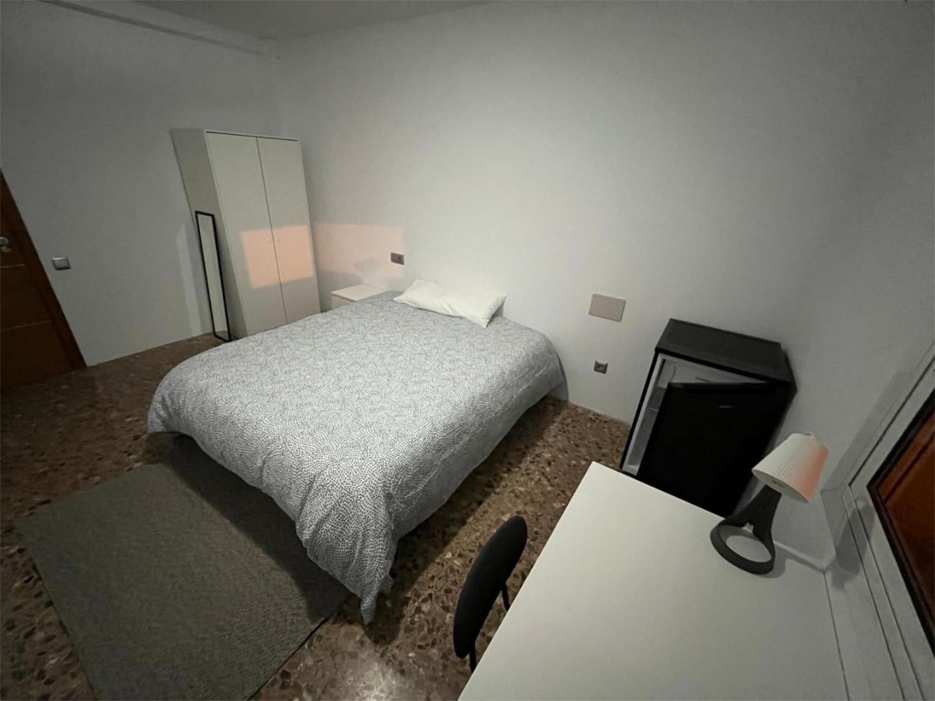 Flat to share in Carrer de Ponent, 6, Ponent