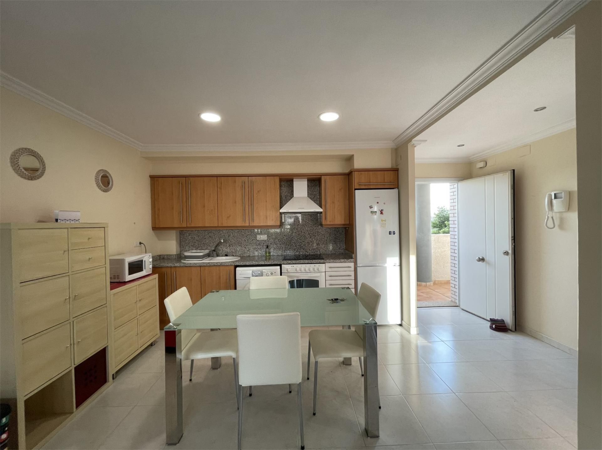 Cuina de Apartament de lloguer en Canet d'En Berenguer amb Aire condicionat, Terrassa i Piscina