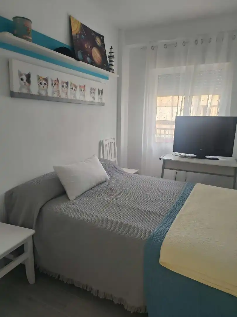 Piso de alquiler en Calle Huesca, 20, Gran Playa Habitación de Piso de alquiler en Santa Pola con Aire acondicionado, Calefacción y Jardín privado