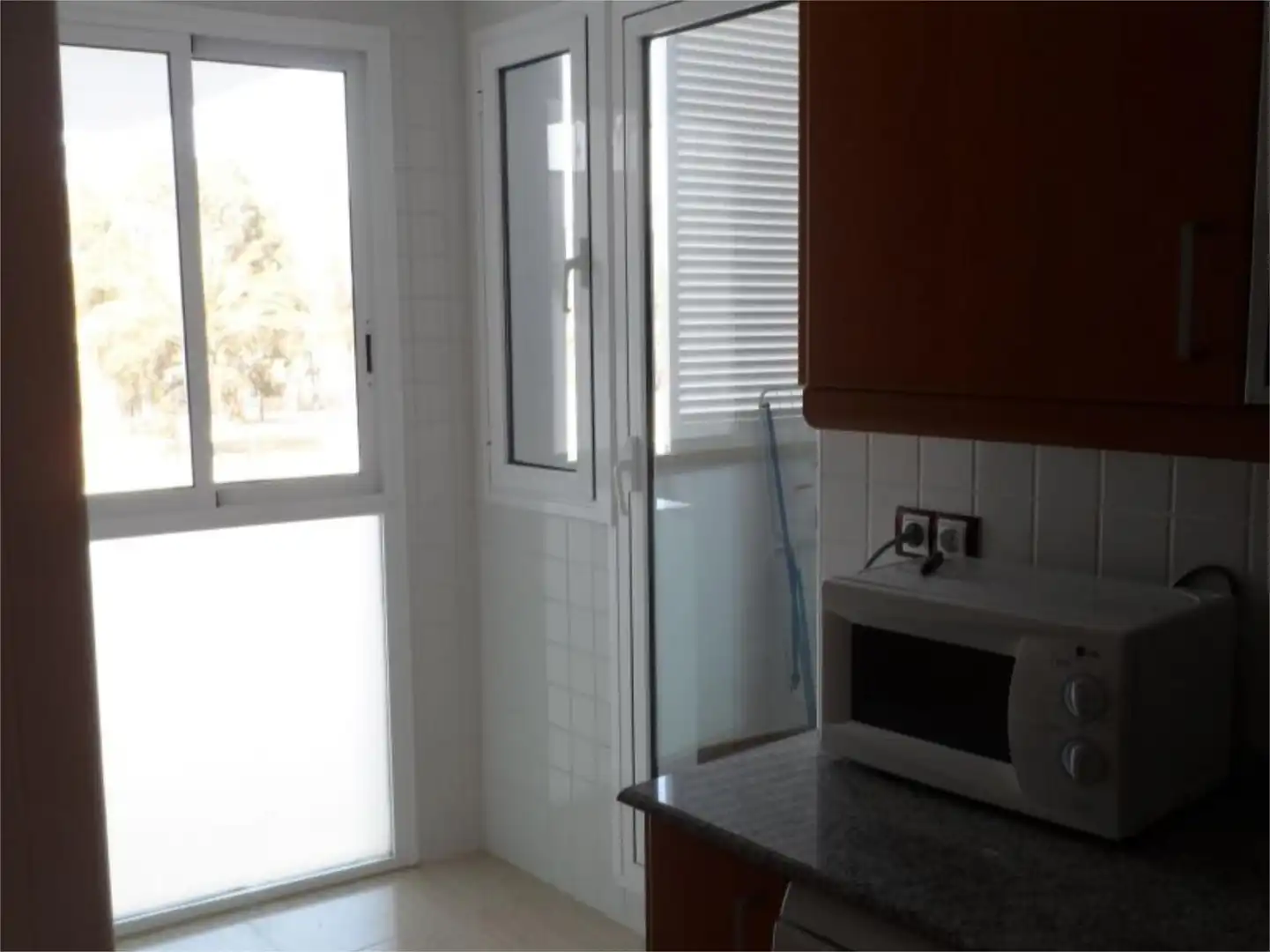 Apartamento de alquiler en Avinguda de les Illes Balears, 1, Torreblanca Cocina de Apartamento de alquiler en Torreblanca con Aire acondicionado, Jardín privado y Terraza