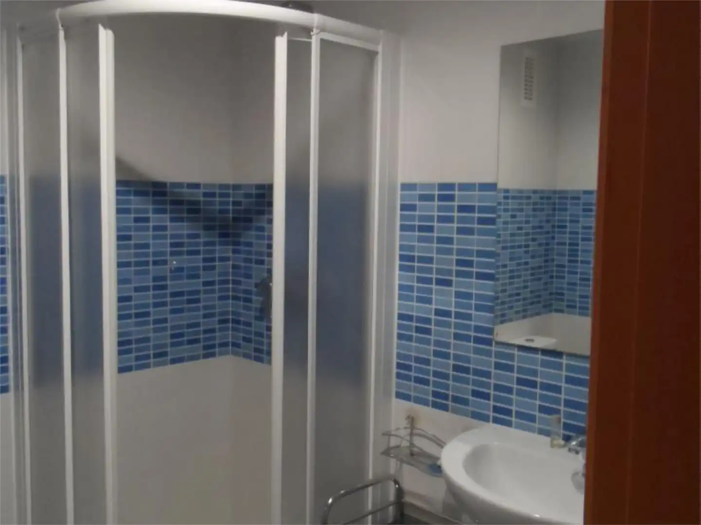 Apartamento de alquiler en Avinguda de les Illes Balears, 1, Torreblanca Baño de Apartamento de alquiler en Torreblanca con Aire acondicionado, Jardín privado y Terraza