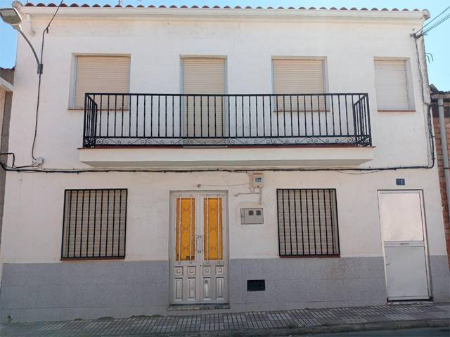 Casa adosada en Venta en Calle Antonio Machado, 76 en Agudo