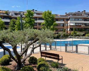 Exterior view of Flat for sale in Majadahonda  with Air Conditioner and Swimming Pool