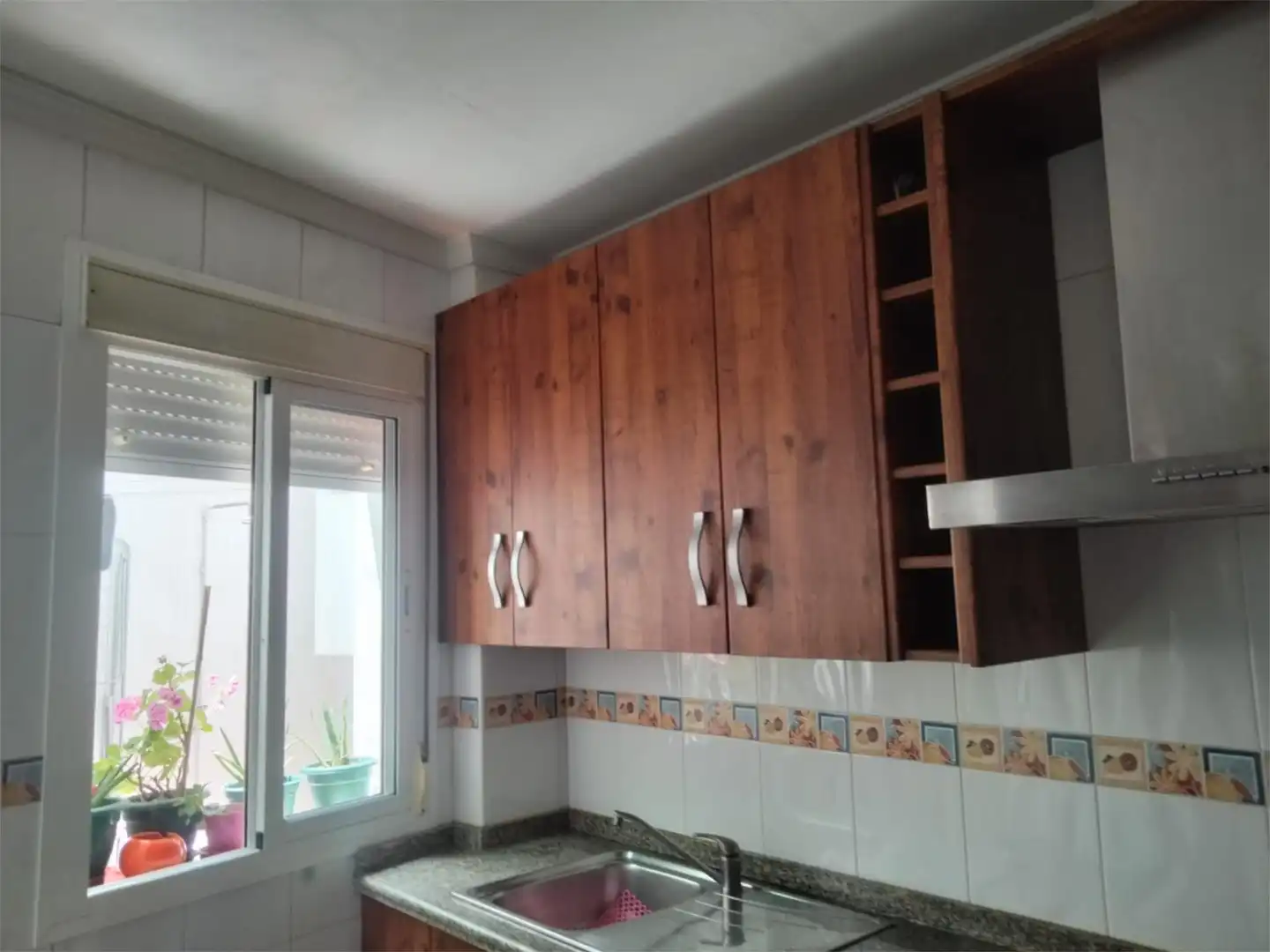 Casa adosada en venta en Calle Real, 1, San Juan del Puerto Cocina de Casa adosada en venta en San Juan del Puerto con Aire acondicionado, Calefacción y Amueblado