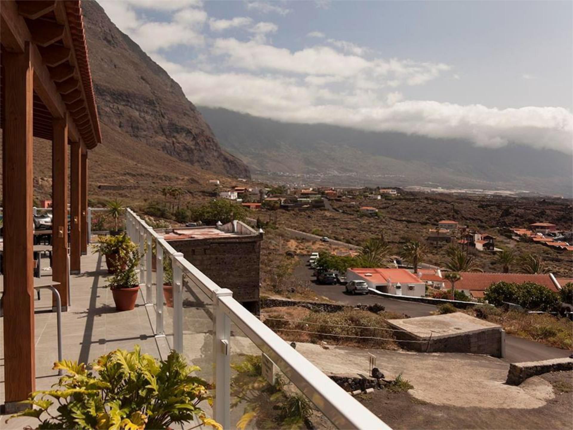 Vista exterior de Local en venda en Frontera amb Moblat
