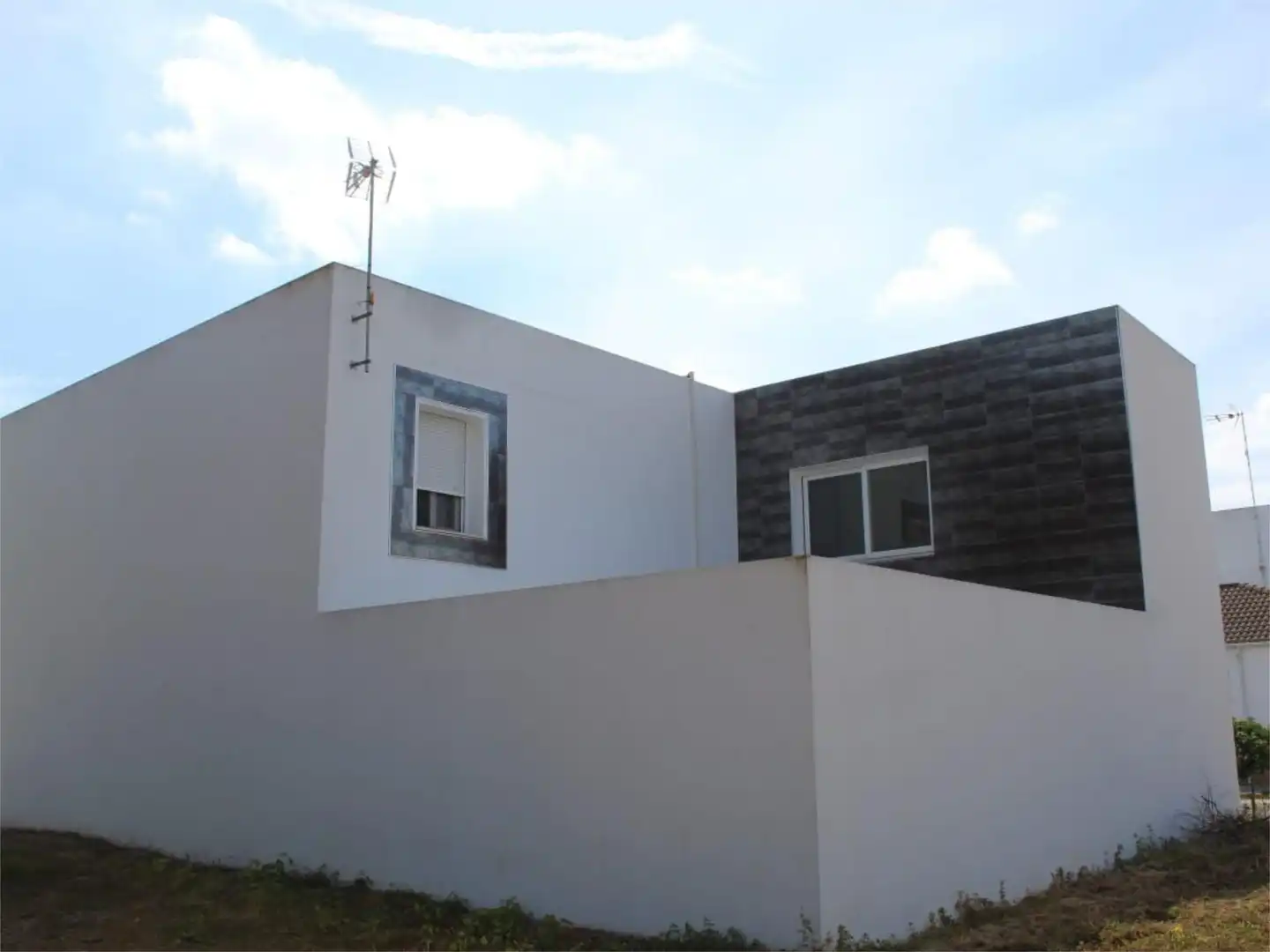 Houses for sale in Calle Posadas, 4, Posadas Exterior view of Houses for sale in Posadas with Air Conditioner, Parquet flooring and Storage room