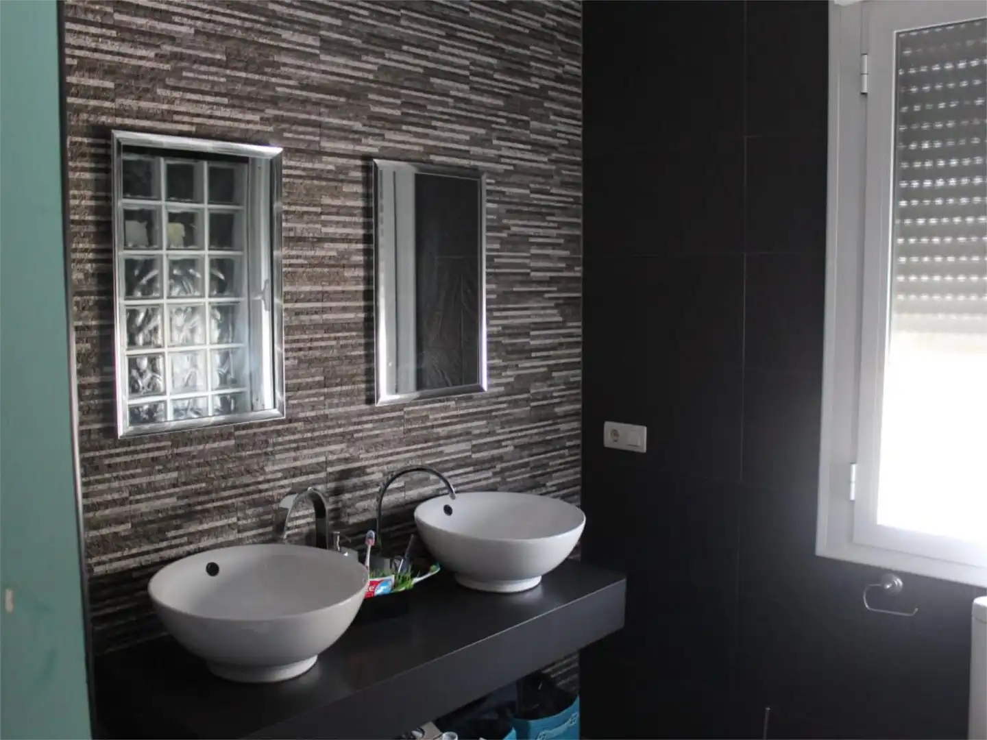 Houses for sale in Calle Posadas, 4, Posadas Bathroom of Houses for sale in Posadas with Air Conditioner, Parquet flooring and Storage room