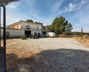 Vista exterior de Finca rústica en venda en Benamaurel amb Terrassa