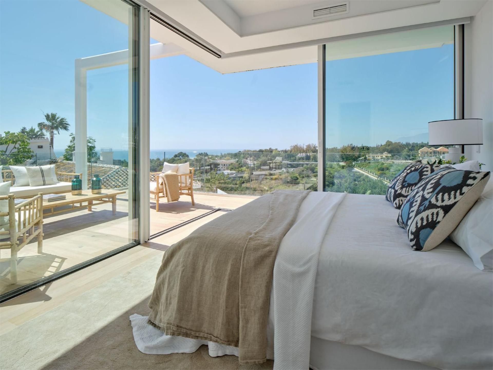 Bedroom of House or chalet for sale in Marbella  with Air Conditioner, Terrace and Swimming Pool