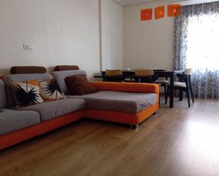 Wohnzimmer von Wohnung miete in Almoradí mit Klimaanlage und Balkon