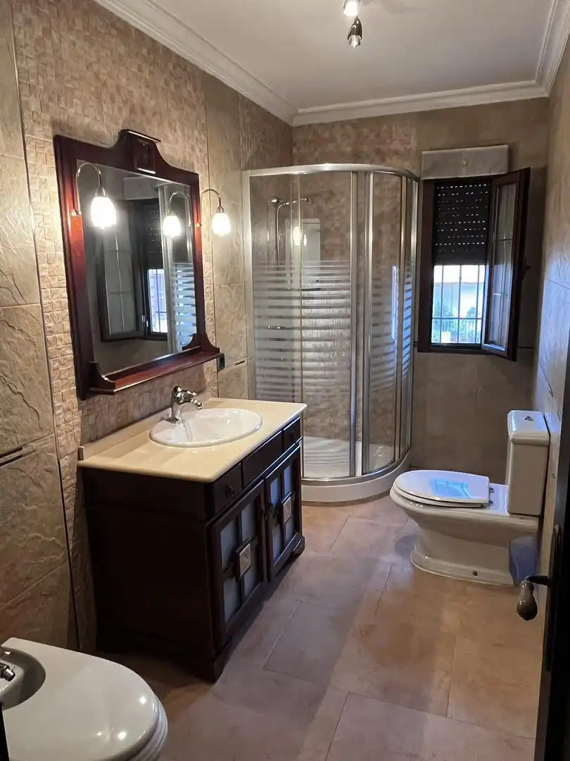 Habitación en Calle Ayozares, 51, La Puebla de Montalbán Baño de Casa o chalet para compartir en La Puebla de Montalbán con Aire acondicionado, Calefacción y Parquet