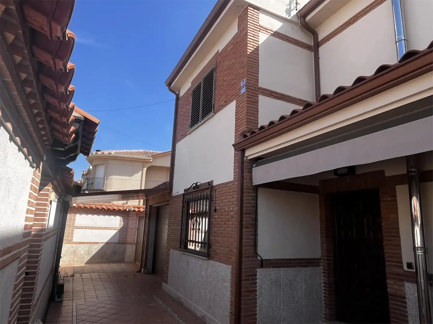 Habitación en Calle Ayozares, 51, La Puebla de Montalbán Vista exterior de Casa o chalet para compartir en La Puebla de Montalbán con Aire acondicionado, Calefacción y Parquet