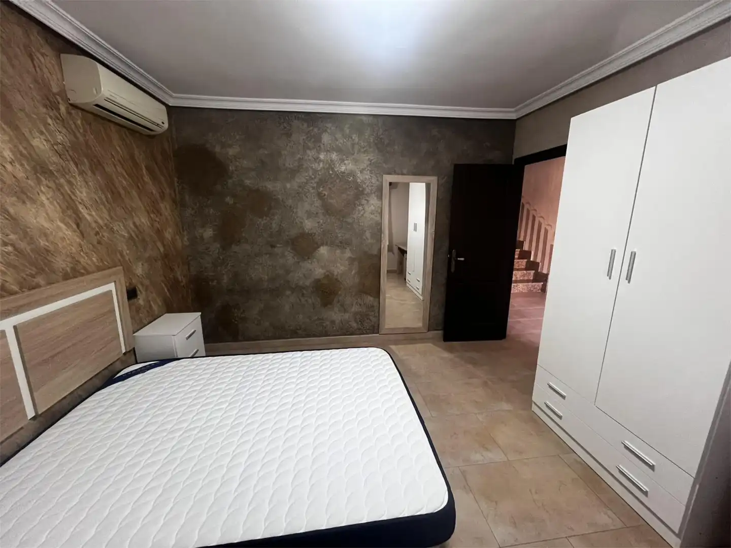Habitación en Calle Ayozares, 51, La Puebla de Montalbán Habitación de Casa o chalet para compartir en La Puebla de Montalbán con Aire acondicionado, Calefacción y Parquet