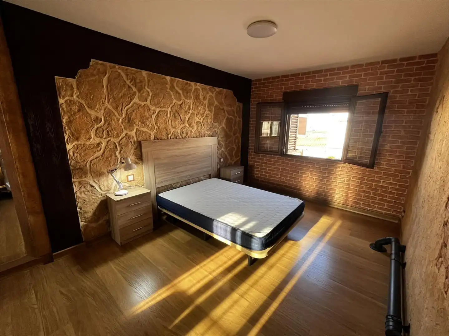Habitación en Calle Ayozares, 51, La Puebla de Montalbán Habitación de Casa o chalet para compartir en La Puebla de Montalbán con Aire acondicionado, Calefacción y Parquet