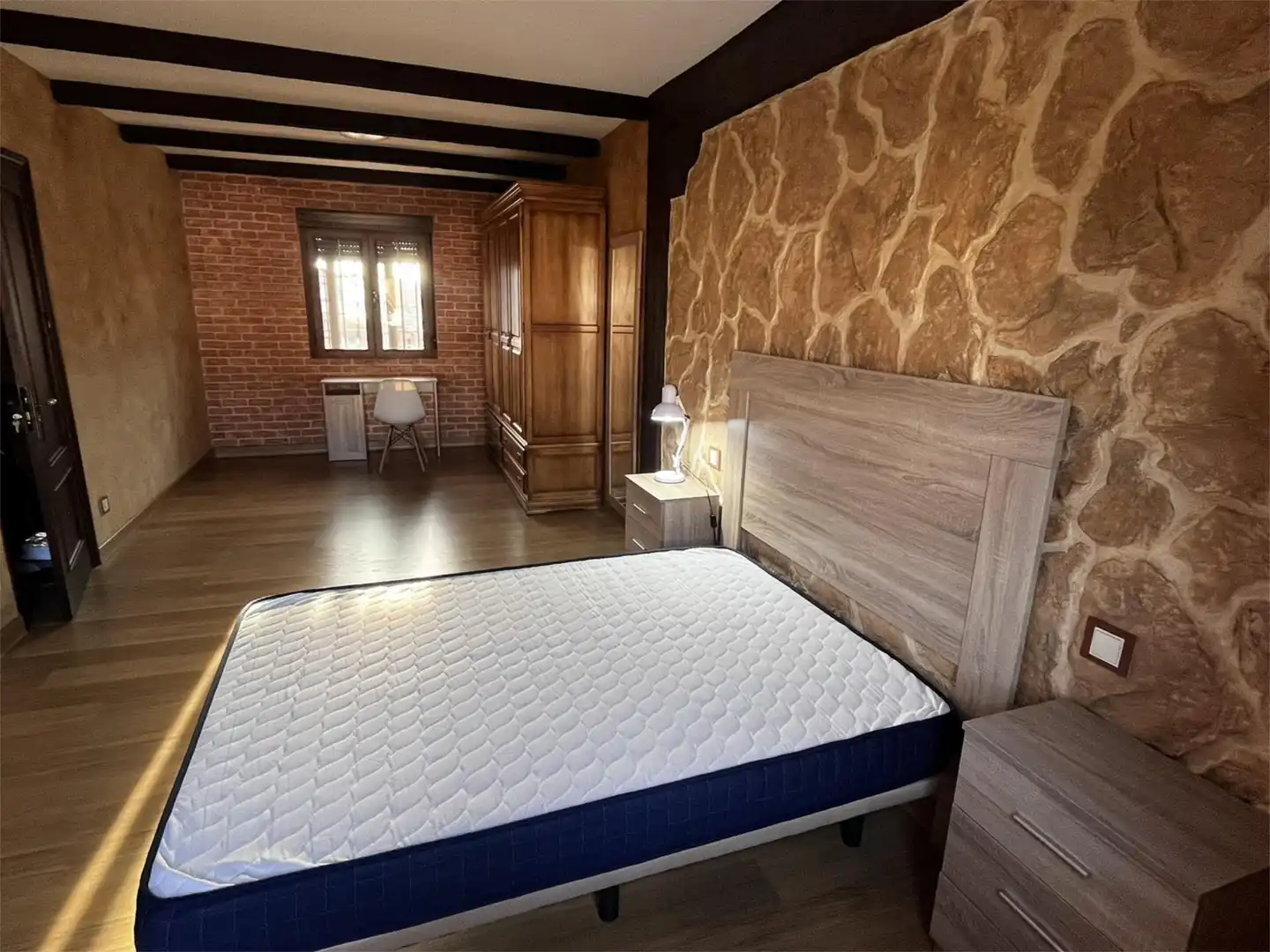 Habitación en Calle Ayozares, 51, La Puebla de Montalbán Habitación de Casa o chalet para compartir en La Puebla de Montalbán con Aire acondicionado, Calefacción y Parquet