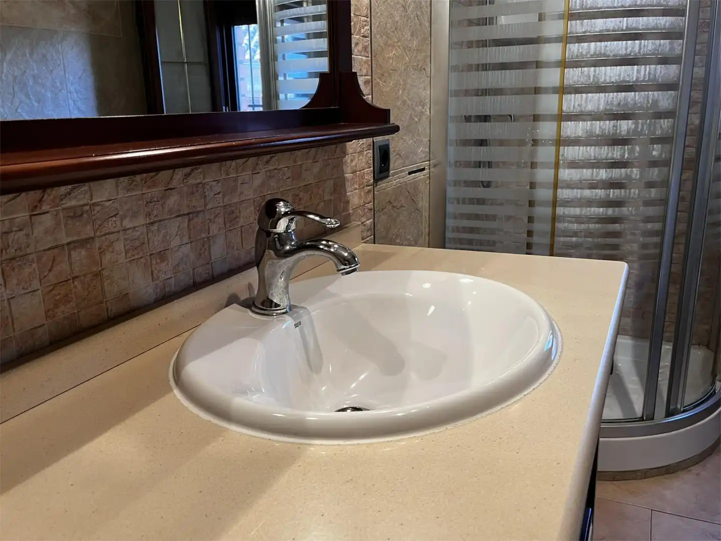 Habitación en Calle Ayozares, 51, La Puebla de Montalbán Baño de Casa o chalet para compartir en La Puebla de Montalbán con Aire acondicionado, Calefacción y Parquet