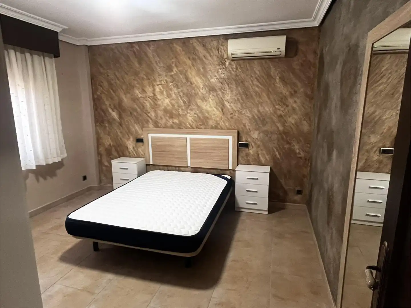Habitación en Calle Ayozares, 51, La Puebla de Montalbán Habitación de Casa o chalet para compartir en La Puebla de Montalbán con Aire acondicionado, Calefacción y Parquet