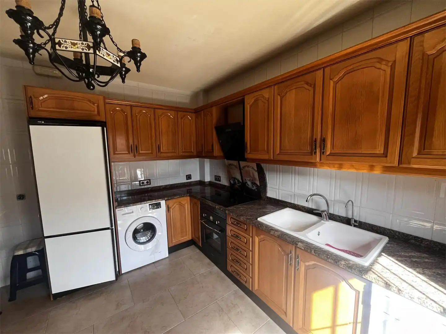 Habitación en Calle Ayozares, 51, La Puebla de Montalbán Cocina de Casa o chalet para compartir en La Puebla de Montalbán con Aire acondicionado, Calefacción y Parquet