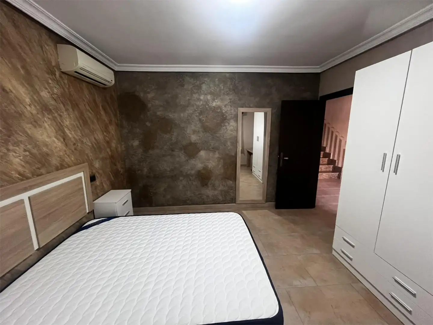 Habitación en Calle Ayozares, 51, La Puebla de Montalbán Habitación de Casa o chalet para compartir en La Puebla de Montalbán con Aire acondicionado, Calefacción y Parquet